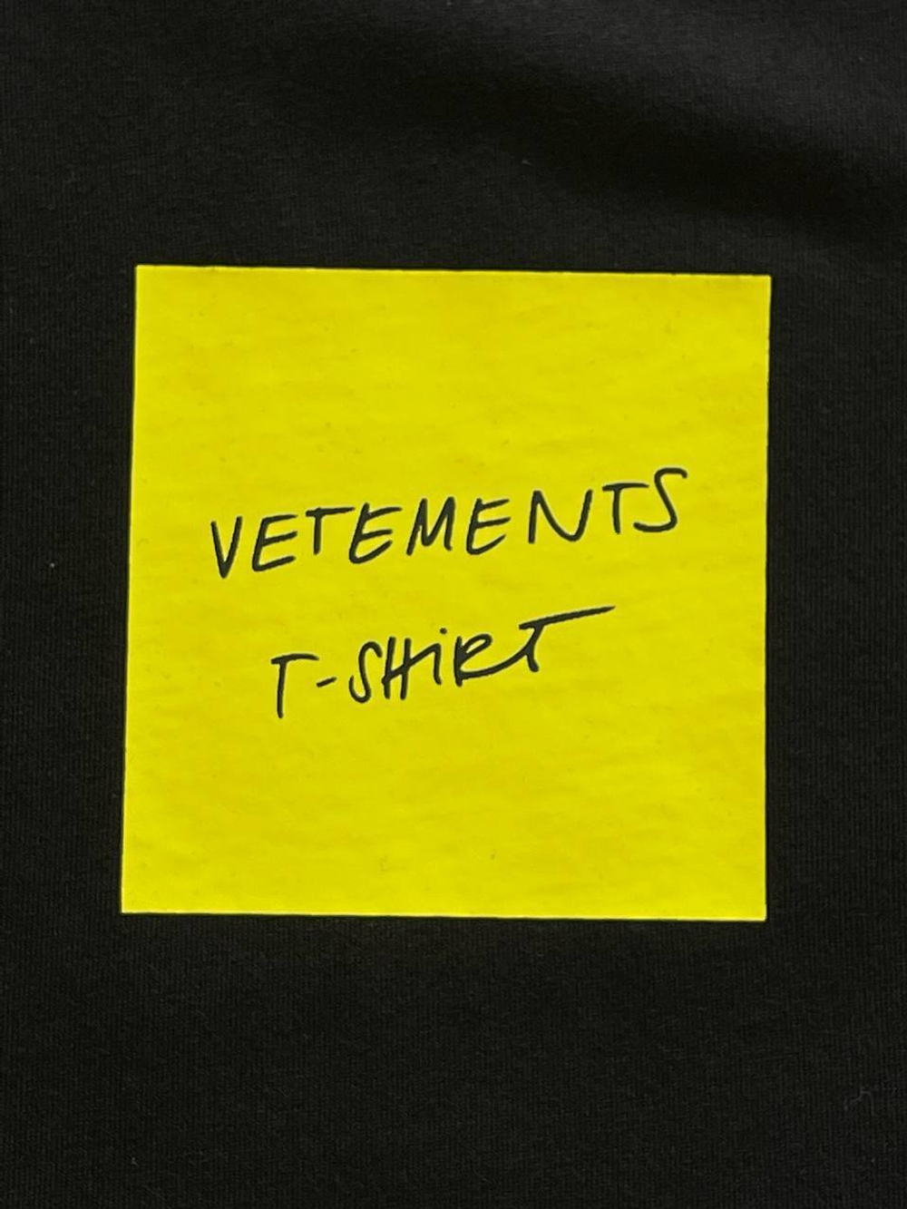 Футболка Vetements