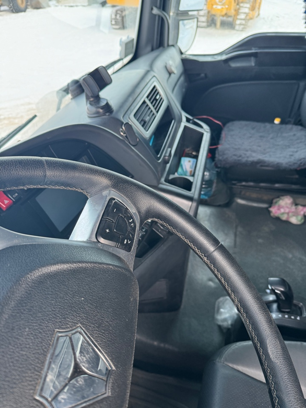 SITRAK C7H 4x2 Седельный тягач ZZ4186V361HE (Дизельный, 12,4 л, 480 л.с., АТ)