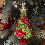 Ёлка с пуансеттиями, игрушка [Арт. C 16022]