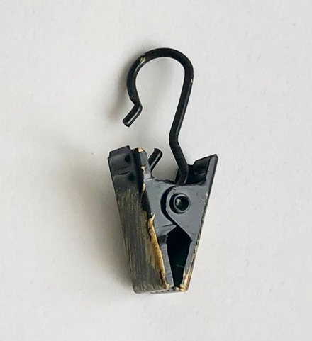 Зажим металлический для колец кованых карнизов, цвет черное золото