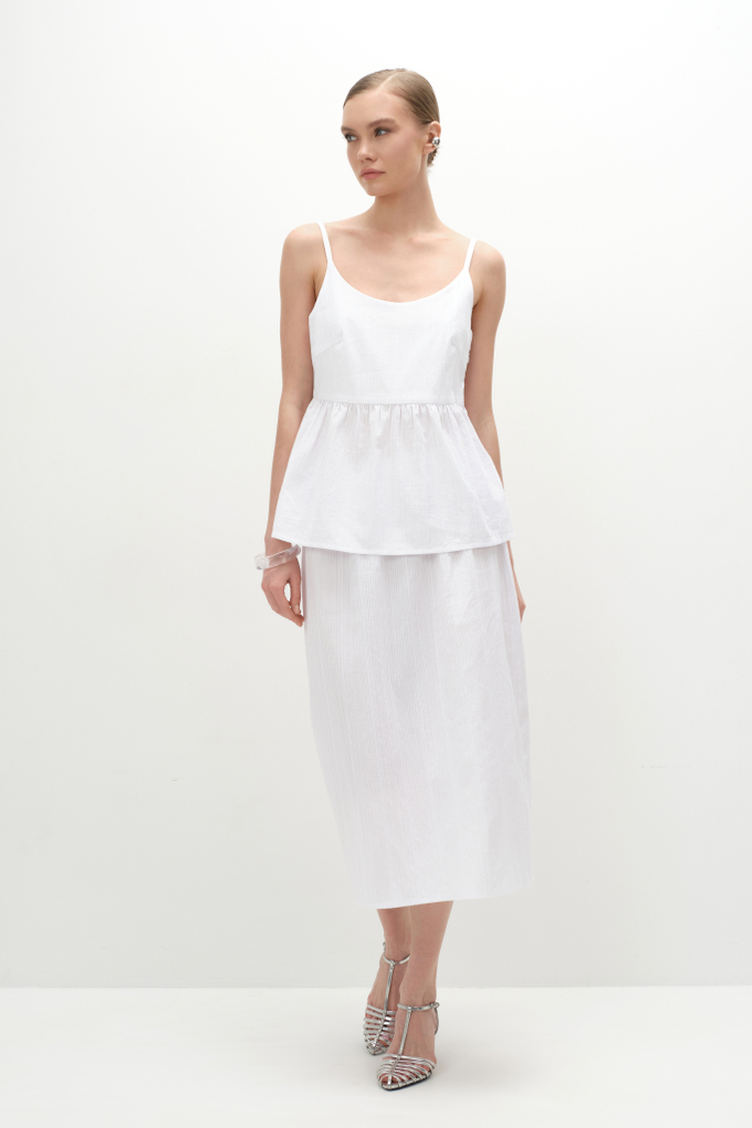 Топ с баской из фактурного хлопка