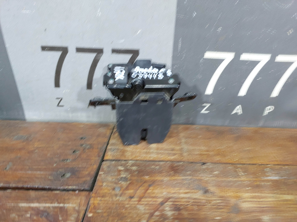 Замок крышки багажника Omoda C5 22-нв Б/У Оригинал 554001715AA