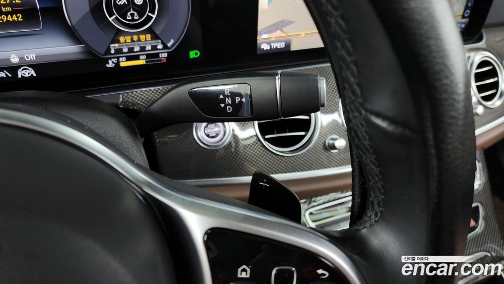 Mercedes-Benz E-Class W213 E300 4MATIC AMG Line (12.2019)