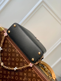 Louis Vuitton Capucines BB