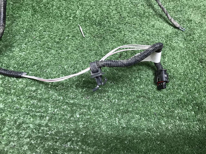 Проводка заднего бампера Seres M5 (2022-н.в.)