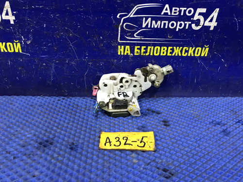 Замок двери передней правой NISSAN CEFIRO 1997