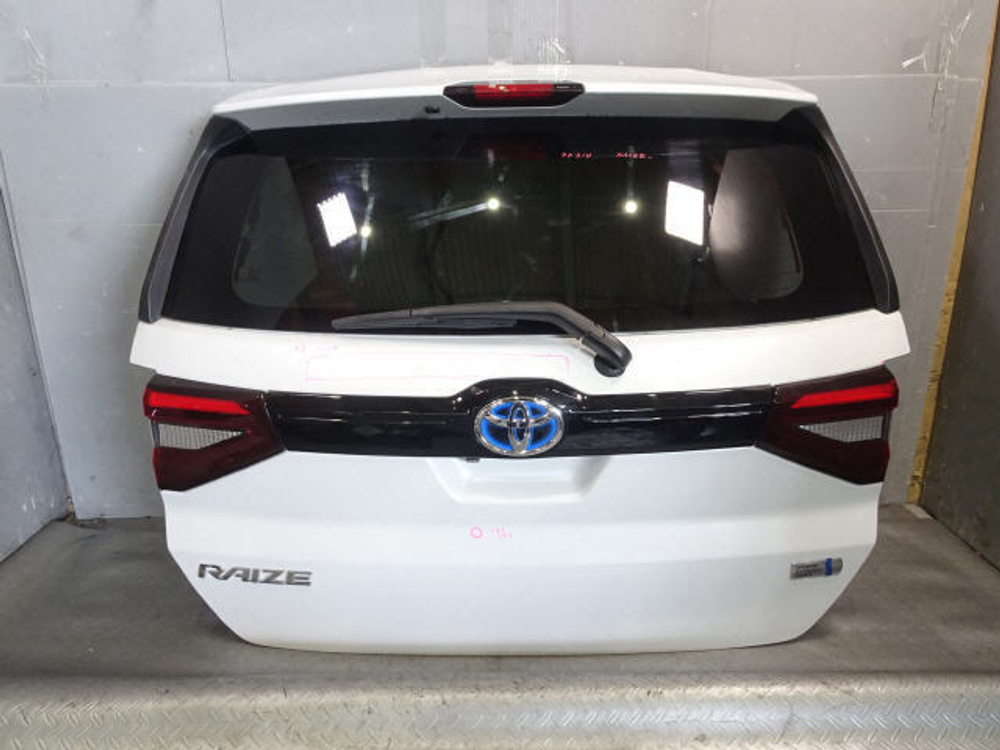 дверь задняя Toyota Raize A200A A201S 2019