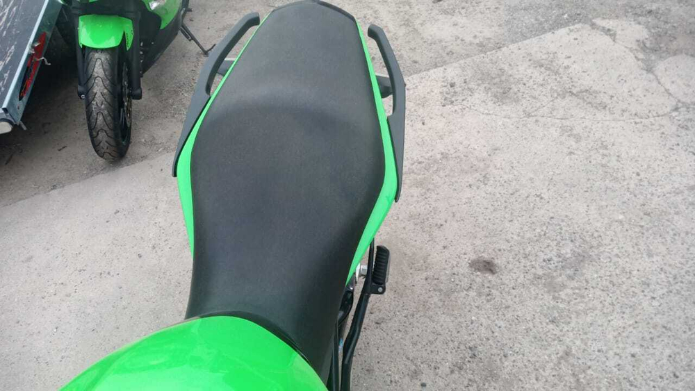 Kawasaki Ninja 400R ER400B-A05811