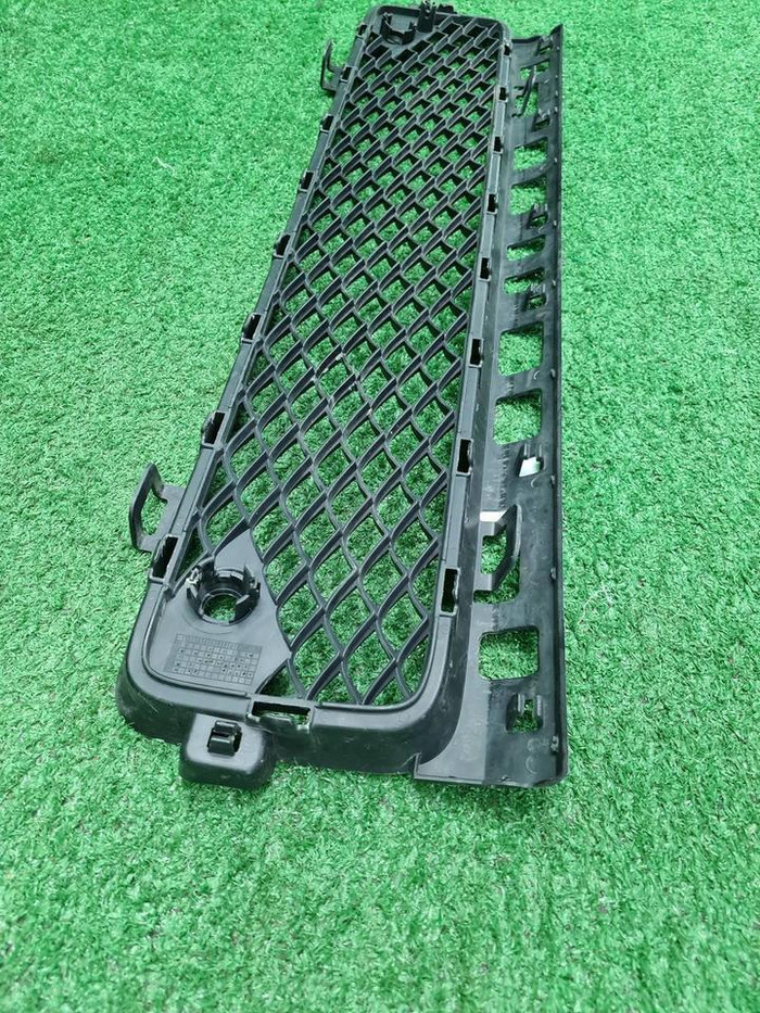 Решетка перед. бампера Mercedes G W463 (18-нв) AMG