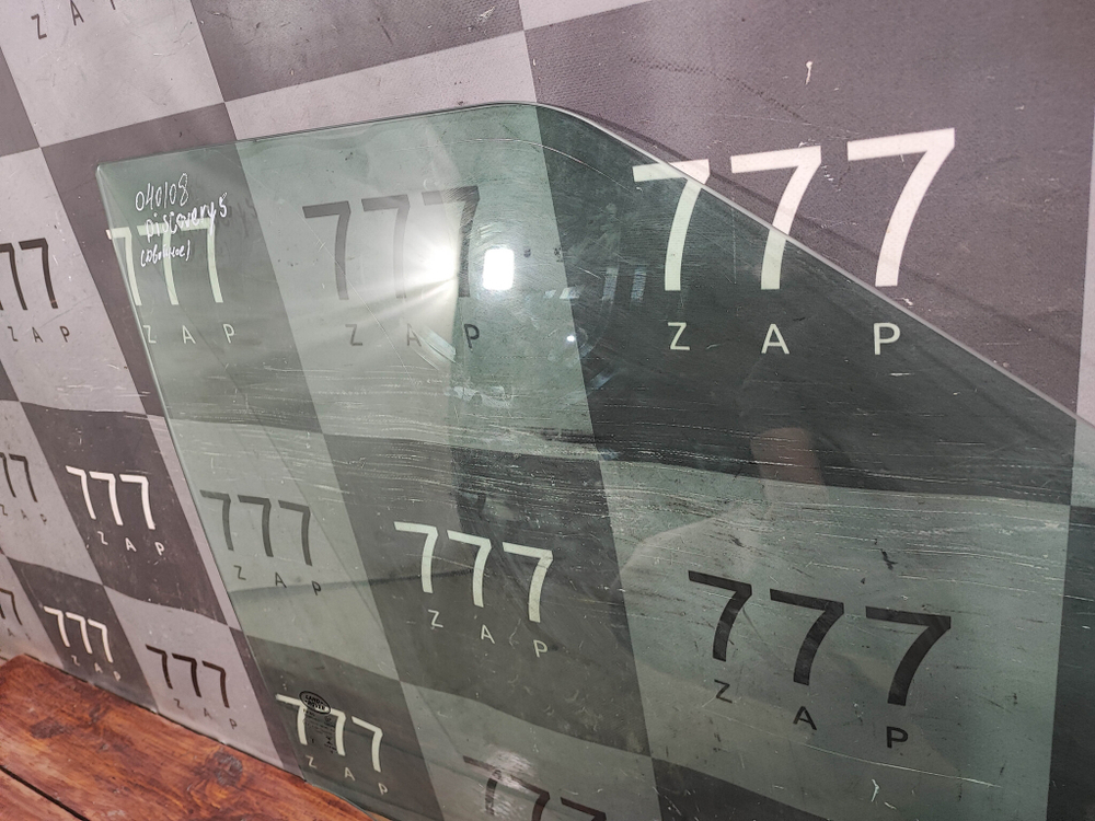 Стекло переднее правое двойное LR Discovery 5 L462 17-нв Б/У Оригинал LR082922