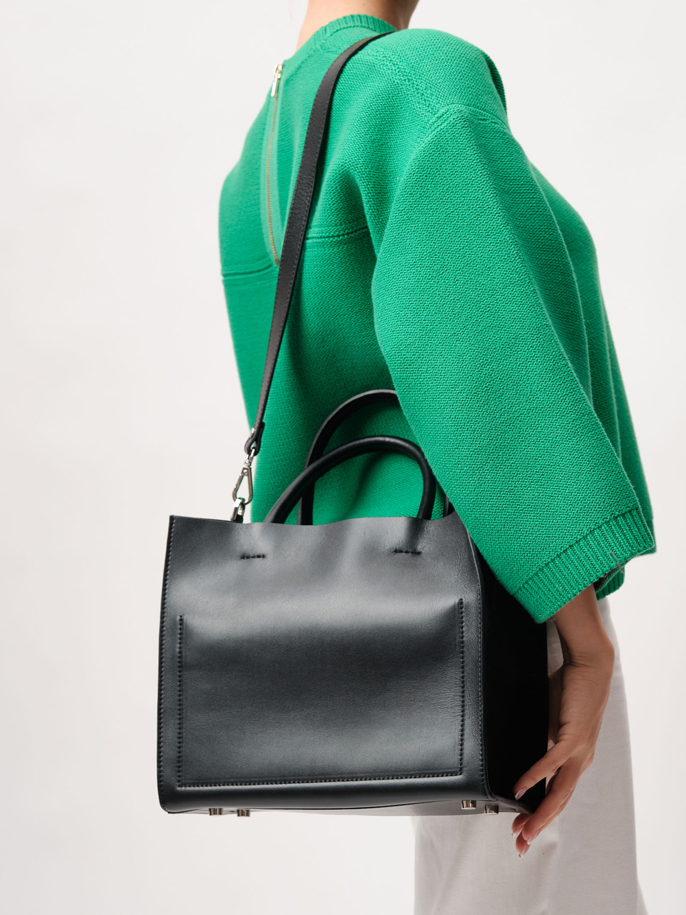 Кожаная сумка Deboro 30902 черный