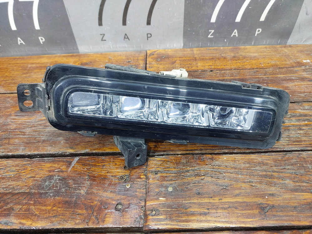 ПТФ передняя правая LED Tank 500 21-нв Б/У Оригинал 4116200XKV3AA