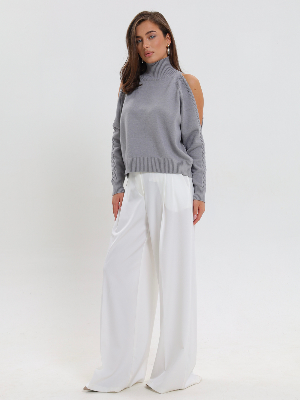 Джемпер с открытыми плечами