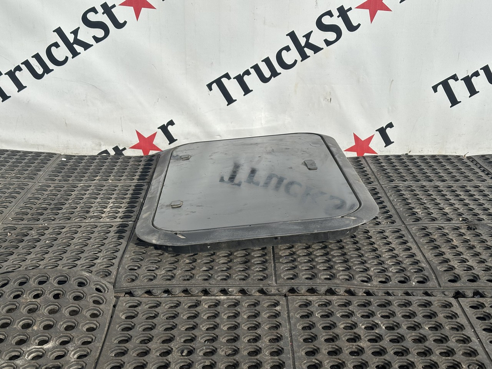 Люк кабины в сборе 2018г