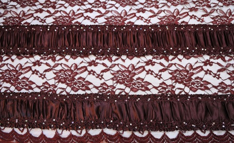 Гипюр атлас пайетки бордовый