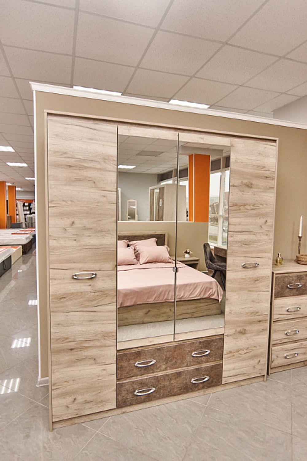 Дакота Шкаф 4-х ств с ящ (540)