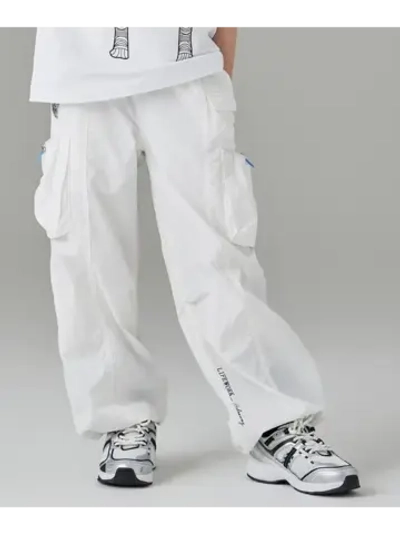 Брюки карго с наружными карманами