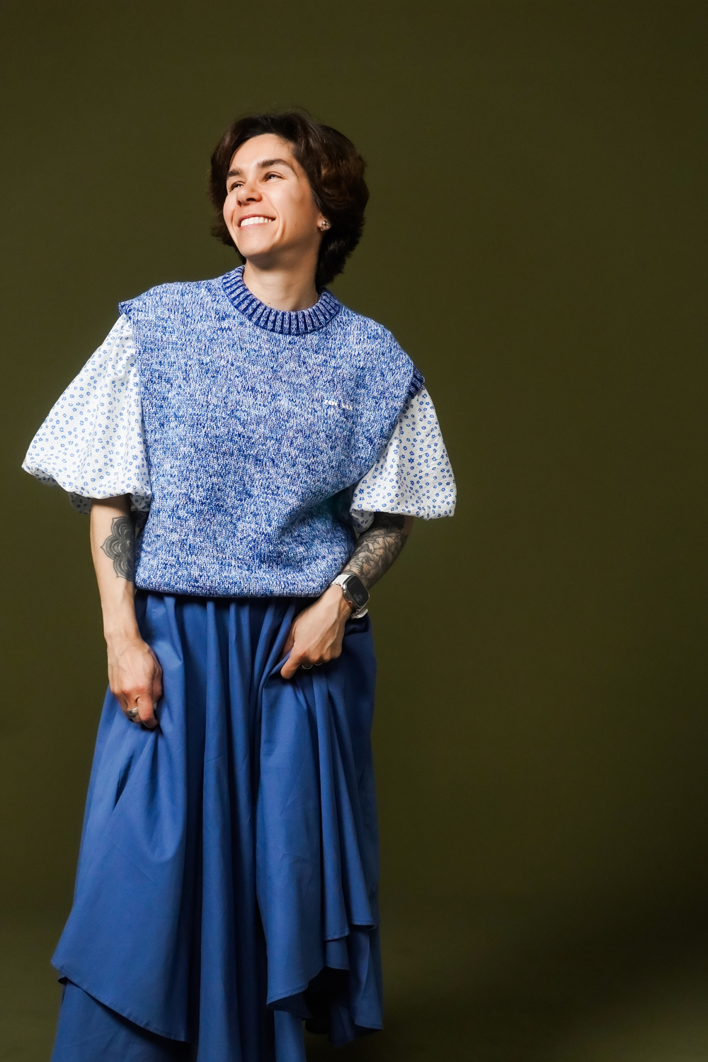 Жилет из хлопкового мулине синего цвета ПРЕДЗАКАЗ