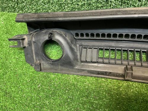 Жабо левая часть Suzuki Grand Vitara (2005-2016)