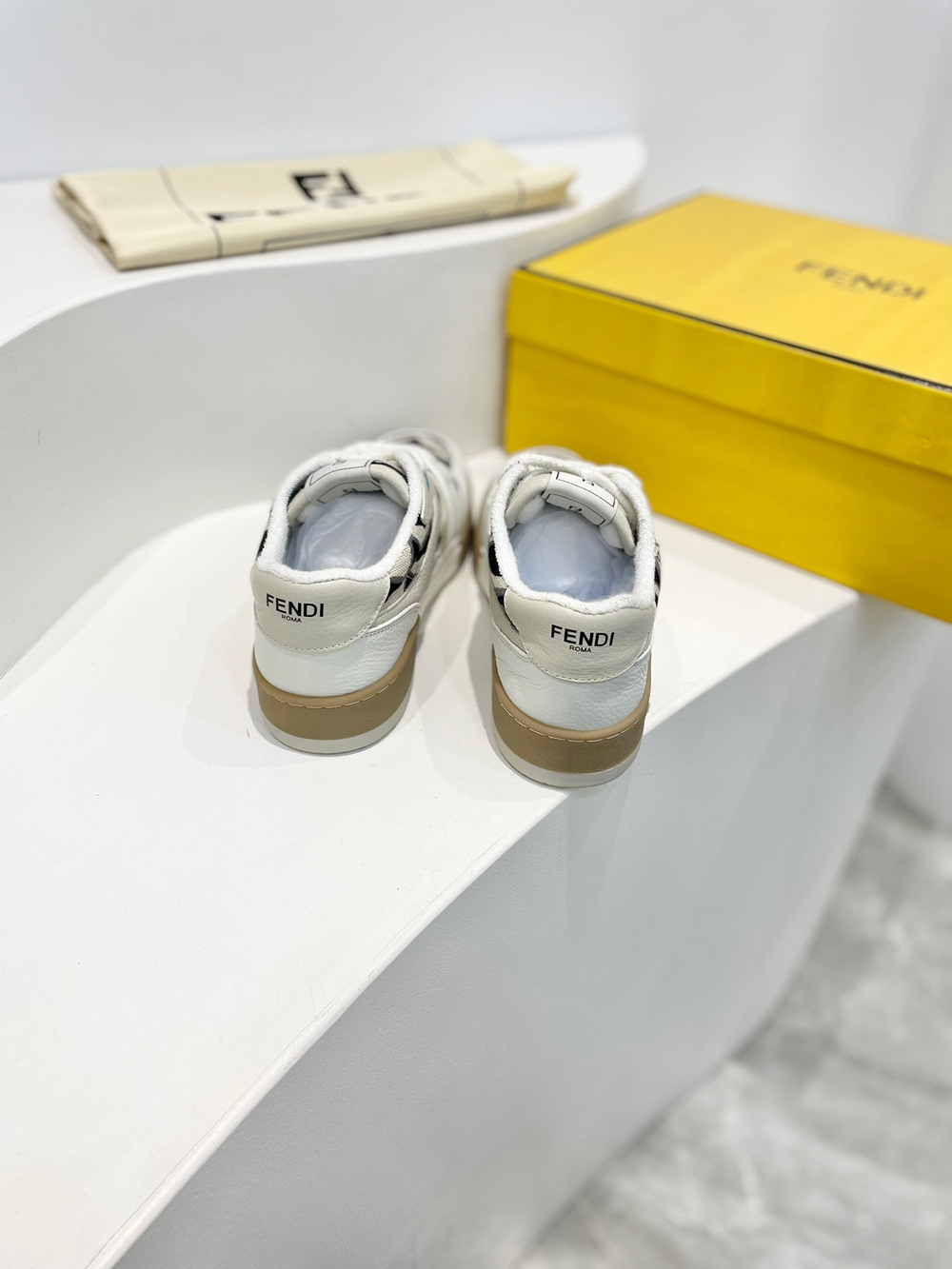 Fendi Sneakers