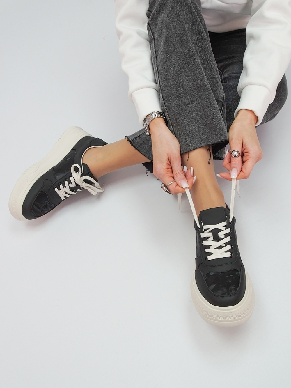 Кроссовки женские демисезонные