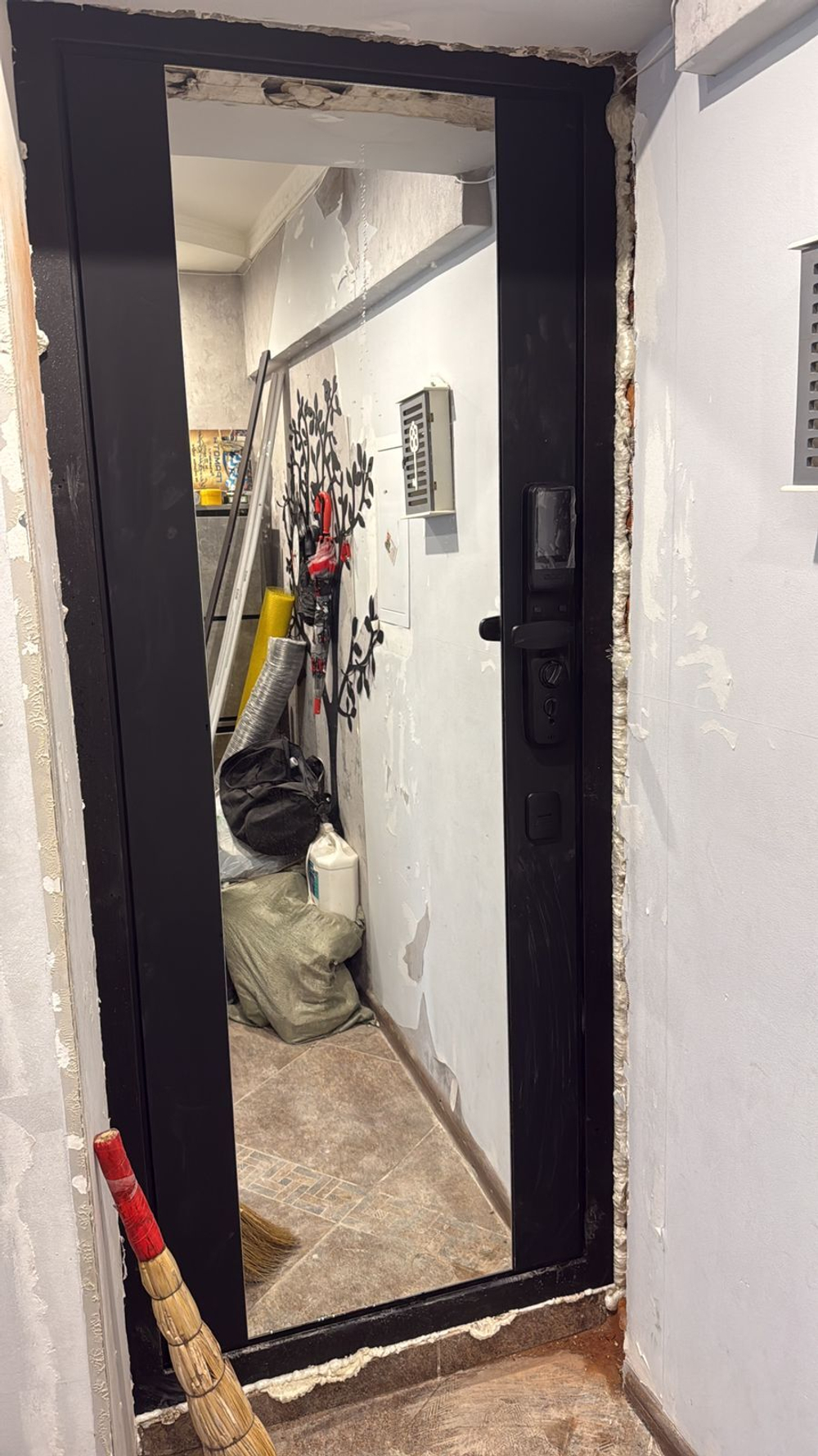 071 Зеркало макси черный слик 16мм