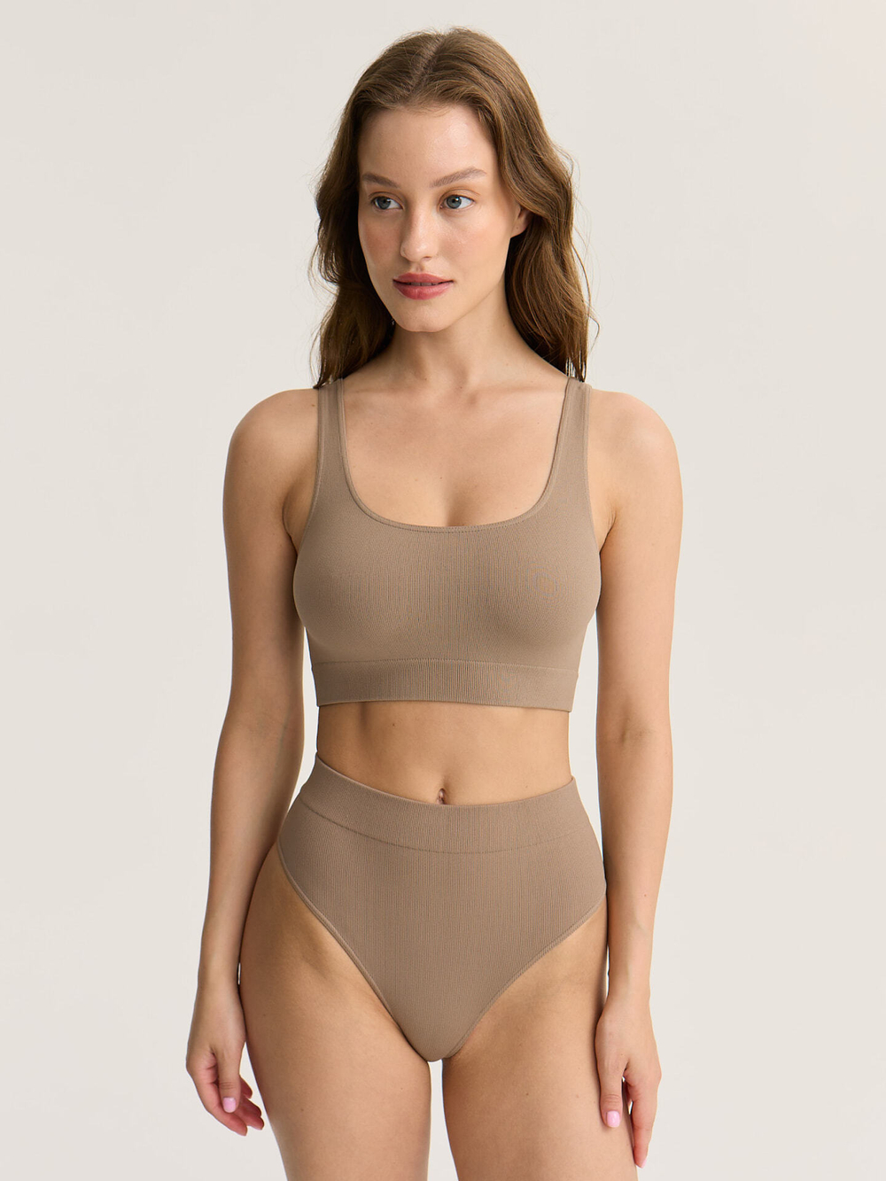 Бесшовные трусы с высокой посадкой