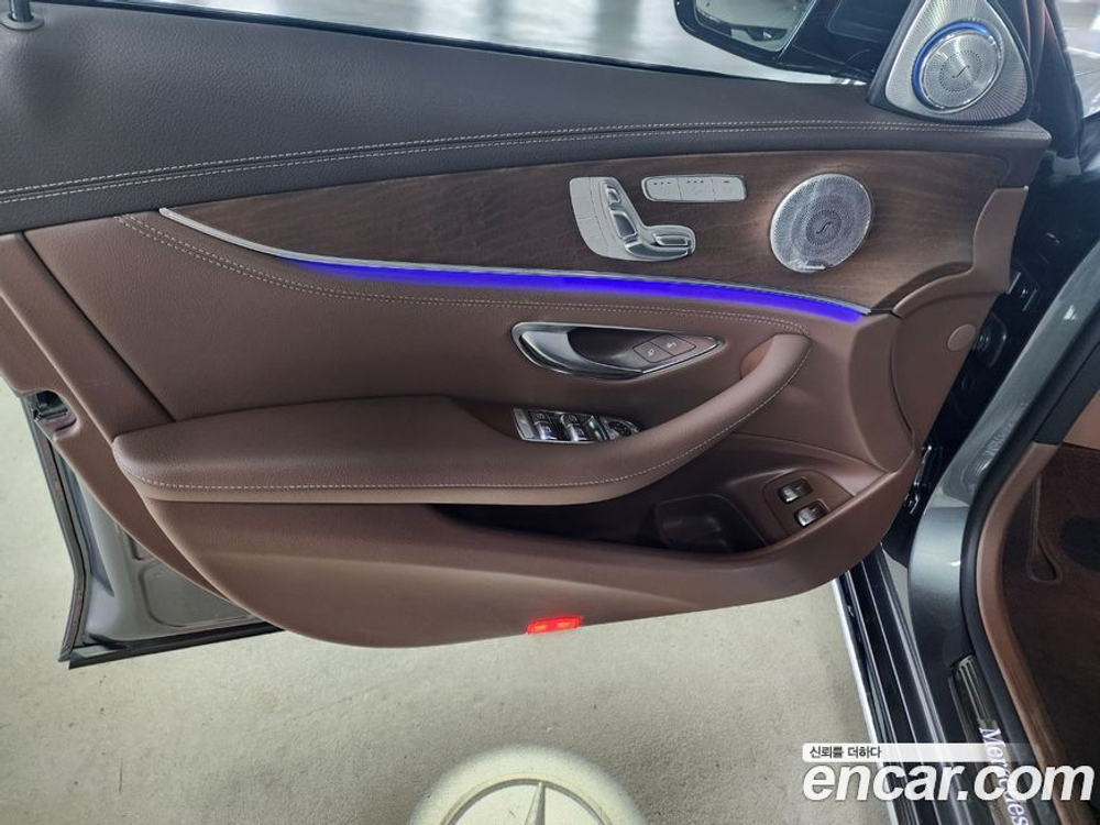 Mercedes-Benz E-Class W213 E300e 4MATIC Exclusive (06.2020)