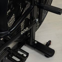 Велотренажер UNIX Fit Techno AirBike 900