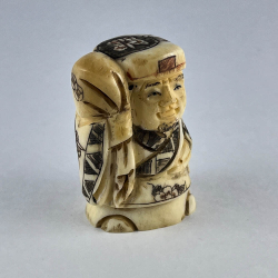 Статуэтка нэцкэ Дайкоку с мешком риса