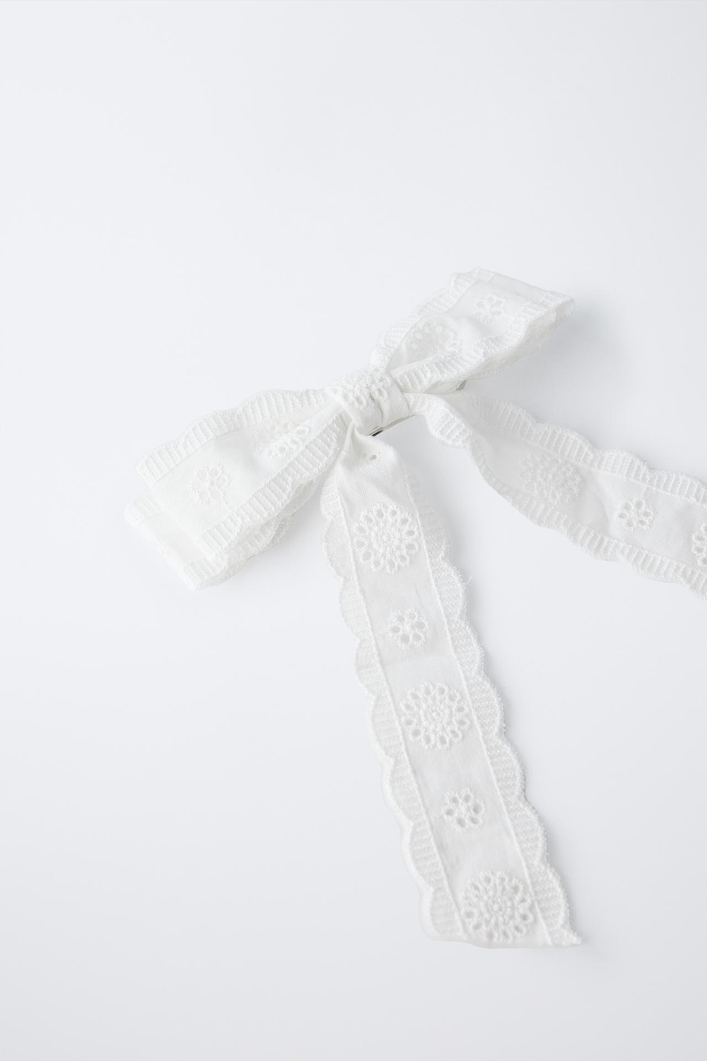 ZARA ЗАКОЛКА ДЛЯ ВОЛОС С БАНТОМ И ВЫШИВКОЙ, БЕЛЫЙ