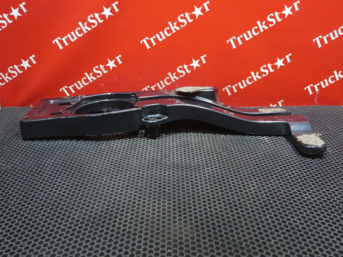 Накладка динамика левая