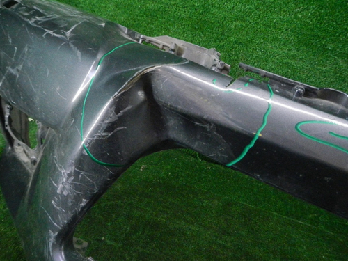 Бампер передний Toyota Hilux 8 (2015-2020)