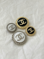 Пуговицы Шан. Белые серебро эмаль (объемные)