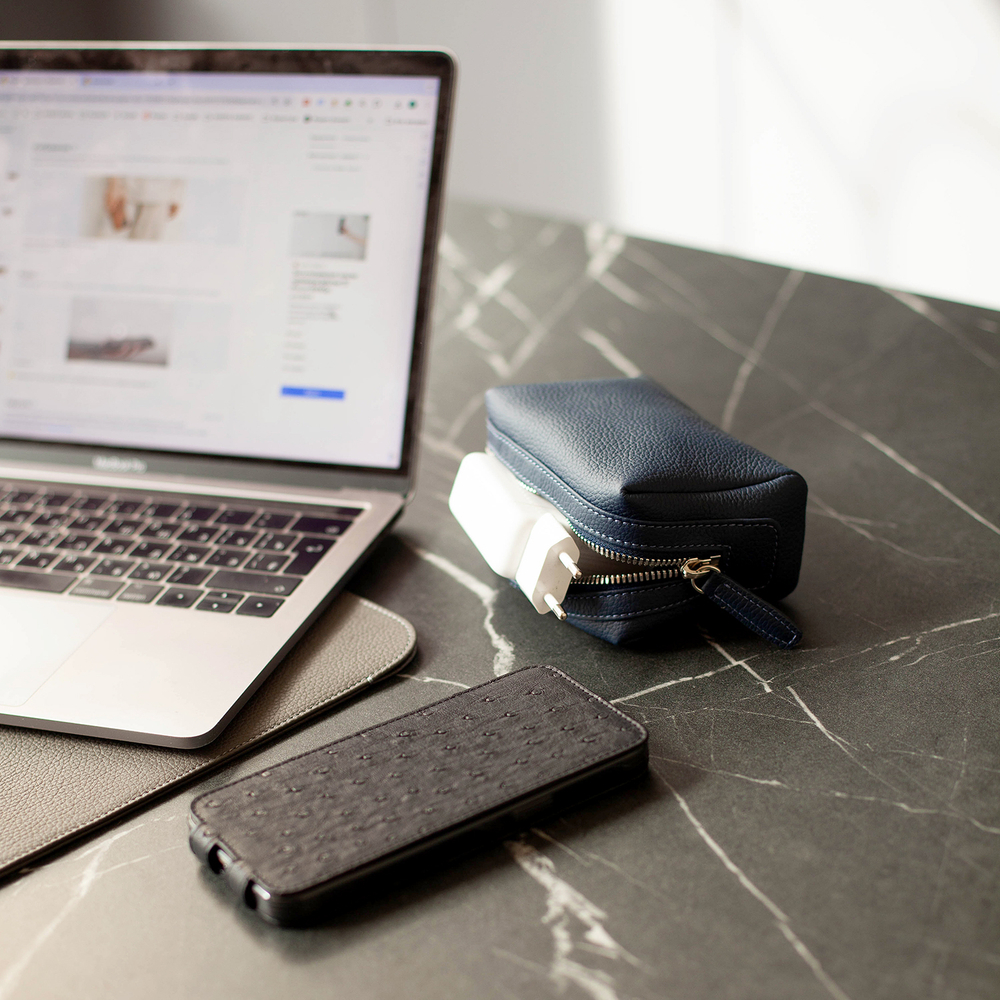 Несессер Mignon из кожи теленка синего цвета