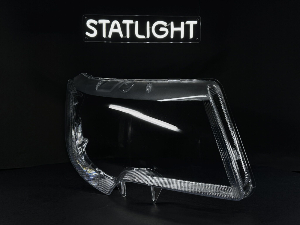 Правое стекло фары Skoda Superb 2 2008-2013