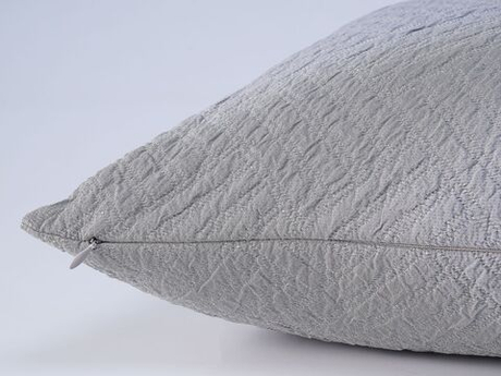 Покрывало 240х260 и 2 декоративные подушки 45х45 Claire Batiste Tilt Greg серые