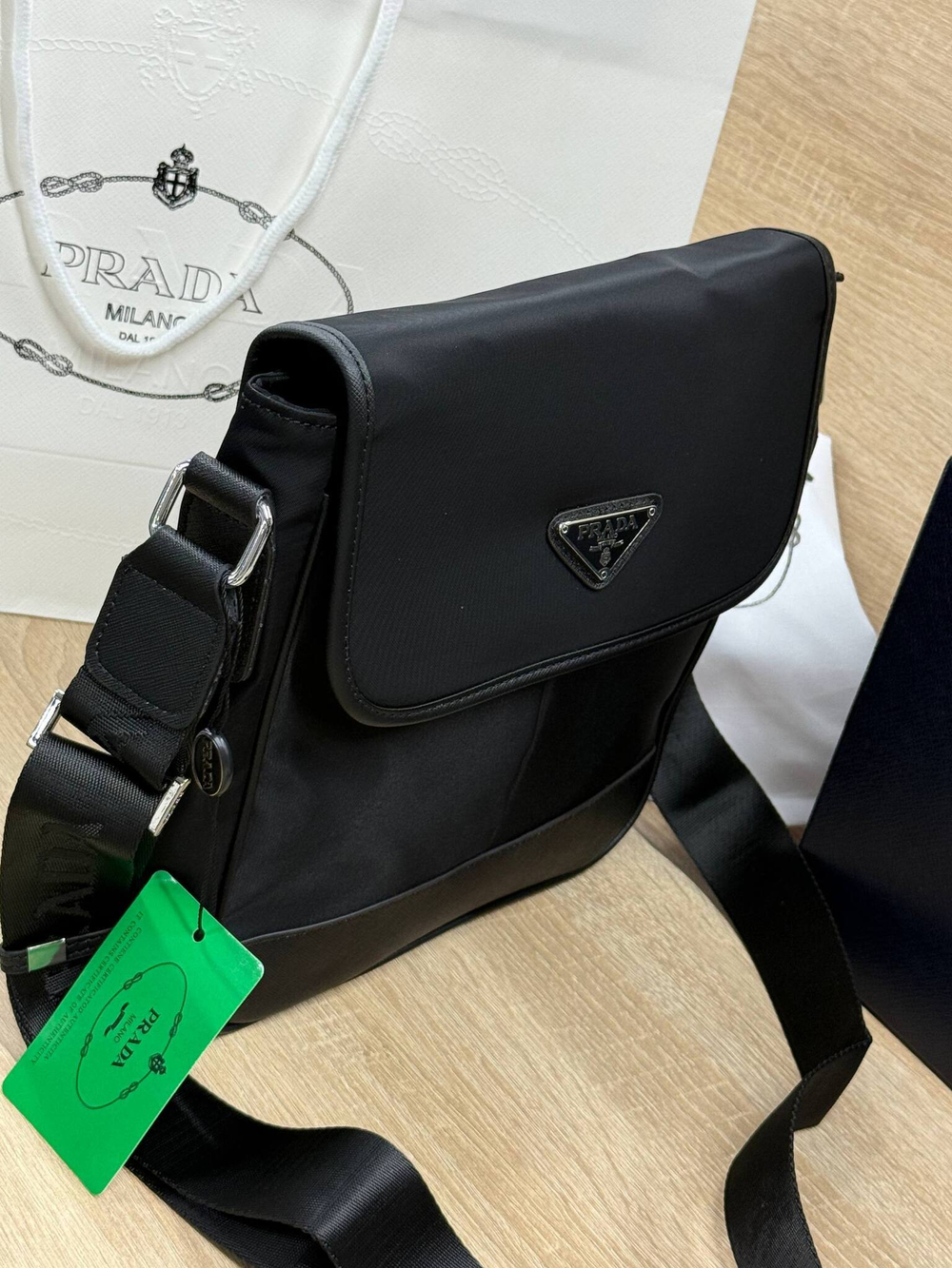 Сумка-мессенджер Prada