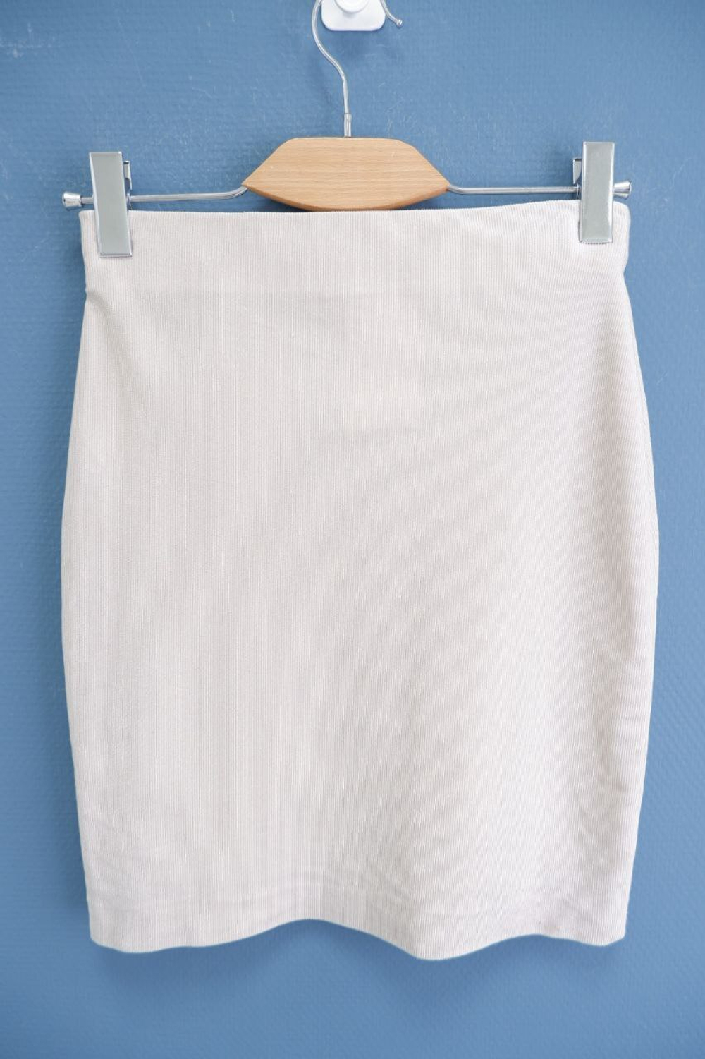 Юбка светлая 40 размер