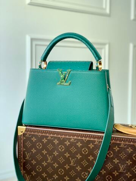 Louis Vuitton Capucines MM