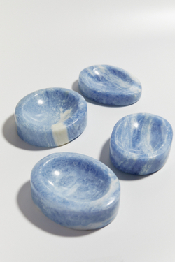 Тарелочка из голубого кальцита