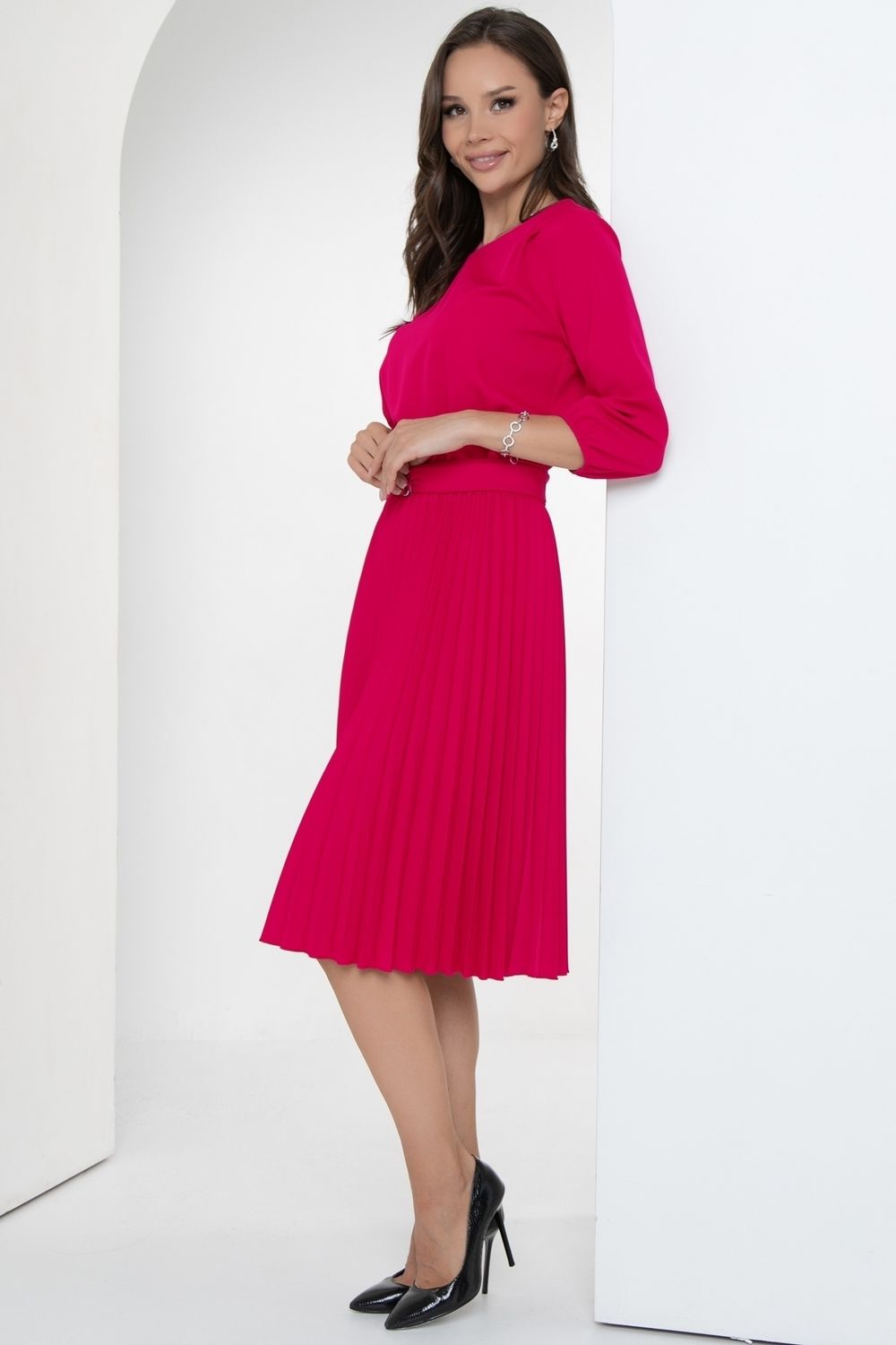 Платье Идеальный силуэт (гофре, малина) Diolche (Акция)