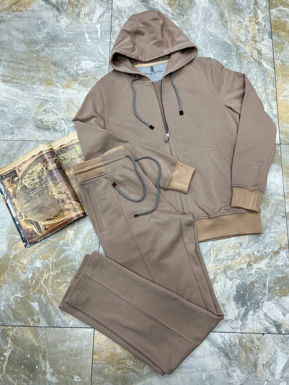 Костюм Brunello Cucinelli