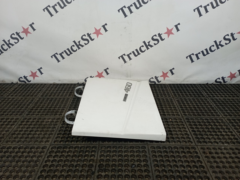 Крышка инструментального ящика правого