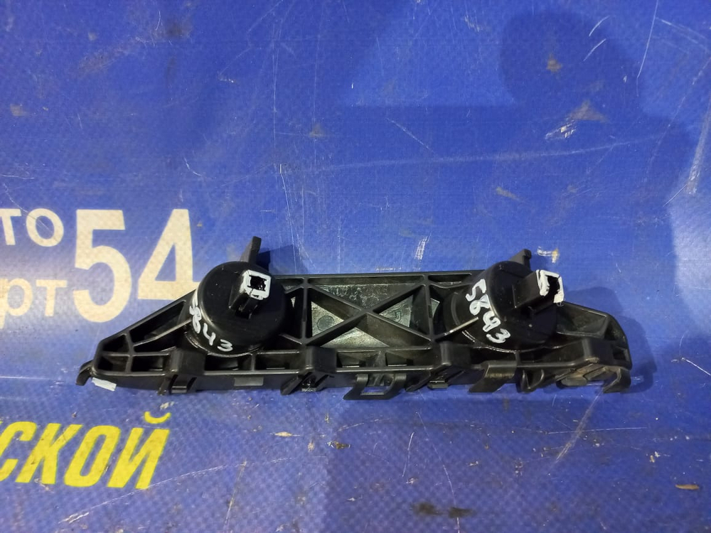Крепление бампера переднее правое NISSAN NOTE 2012-2016