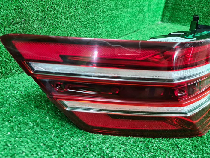 Фонарь левый внешний Genesis G80 2 (2020-н.в.)