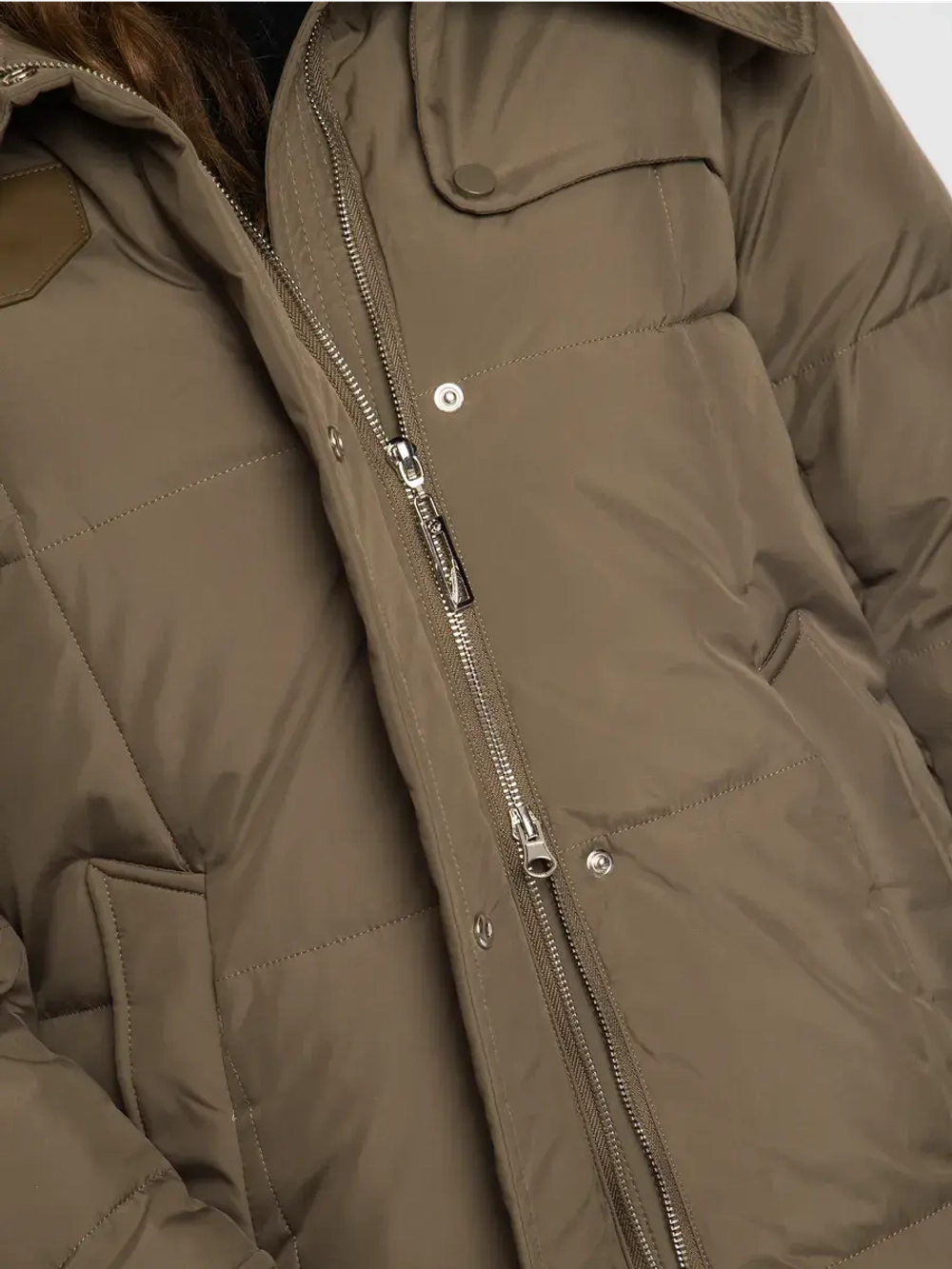 Куртка зимняя удлиненная с капюшоном