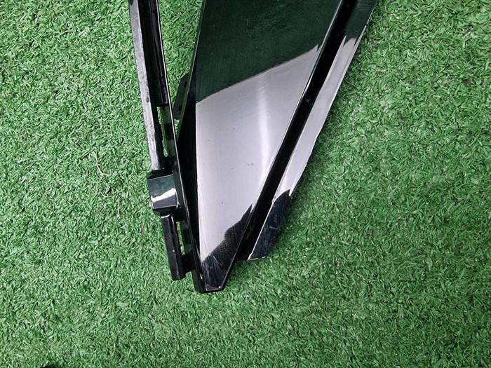 Накладка переднего бампера правая Zeekr 001 23-нв