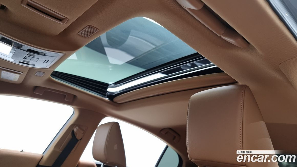 Lexus ES300h 7 Generation Luxury Plus (01.2023)