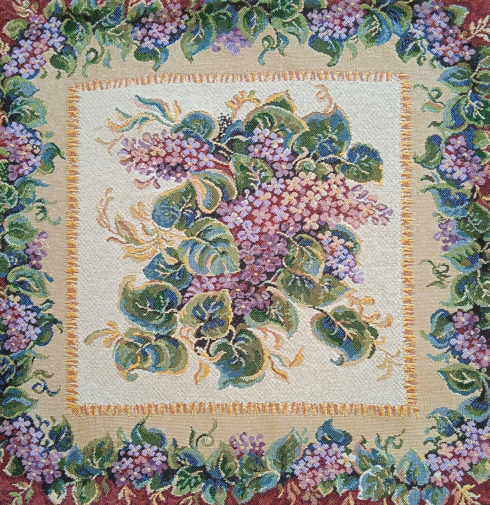 Декоративный гобеленовый чехол Сирень 47х47